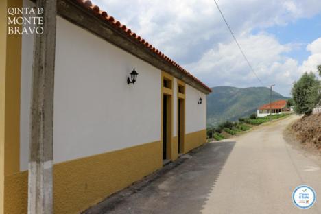 Quinta Do Monte Bravo - Douro - Quarto Duplo Villa Ervedosa do Douro Ngoại thất bức ảnh